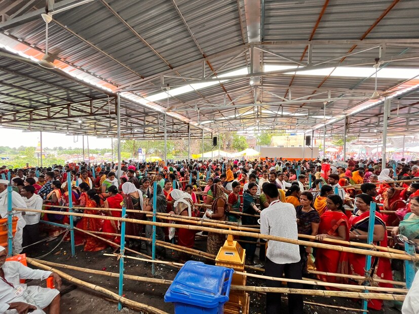 या मंदिराची आख्यायिका अशी की, पूर्वी शार्दुल नावाचा राक्षस पंचक्रोशीतील जनतेला त्रास देत होता. भगवान विष्णू यांनी पुरुषोत्तम अवतार घेऊन त्याचा शिरच्छेद केला. ते चक्र गोदावरीच्या पाण्यात धुतले म्हणून आज देखील हे तीर्थ चक्रतीर्थ म्हणून ओळखले जाते.
