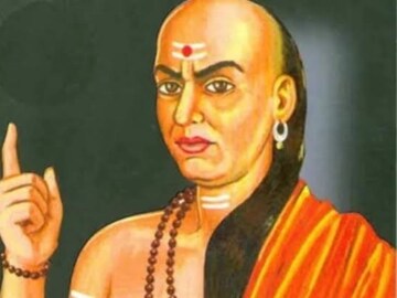 Chanakya Niti : शारीरिक संबंधांनंतर कपलने 'हे' करायलाच