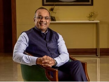 HDFC Bankचे शशिधर जगदीश बनले जास्त वेतन मिळणारे बँकर, सॅलरी पाहून व्हाल अवाक्