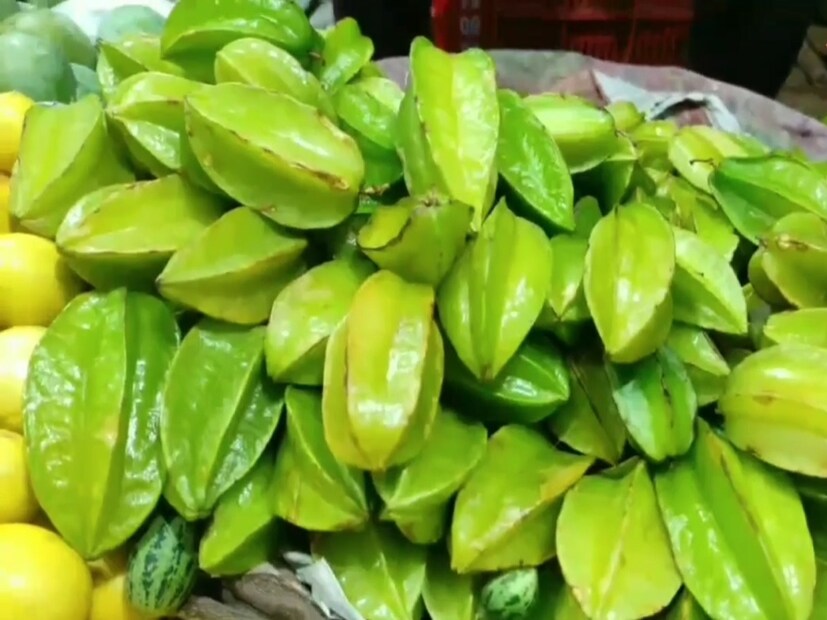 कापल्यावर एखाद्या चांदणीसारखं दिसतं म्हणून या फळाला स्टार फ्रूट म्हटलं जातं. त्यात मुबलक प्रमाणात पोषक तत्त्व असतात. त्याला फायबरचं स्रोत मानलं जातं. डोकेदुखी, हृदयाचे आजार, पोटाचे आजार अशा विविध शारीरिक समस्यांवर हे फळ अत्यंत गुणकारी असतं.