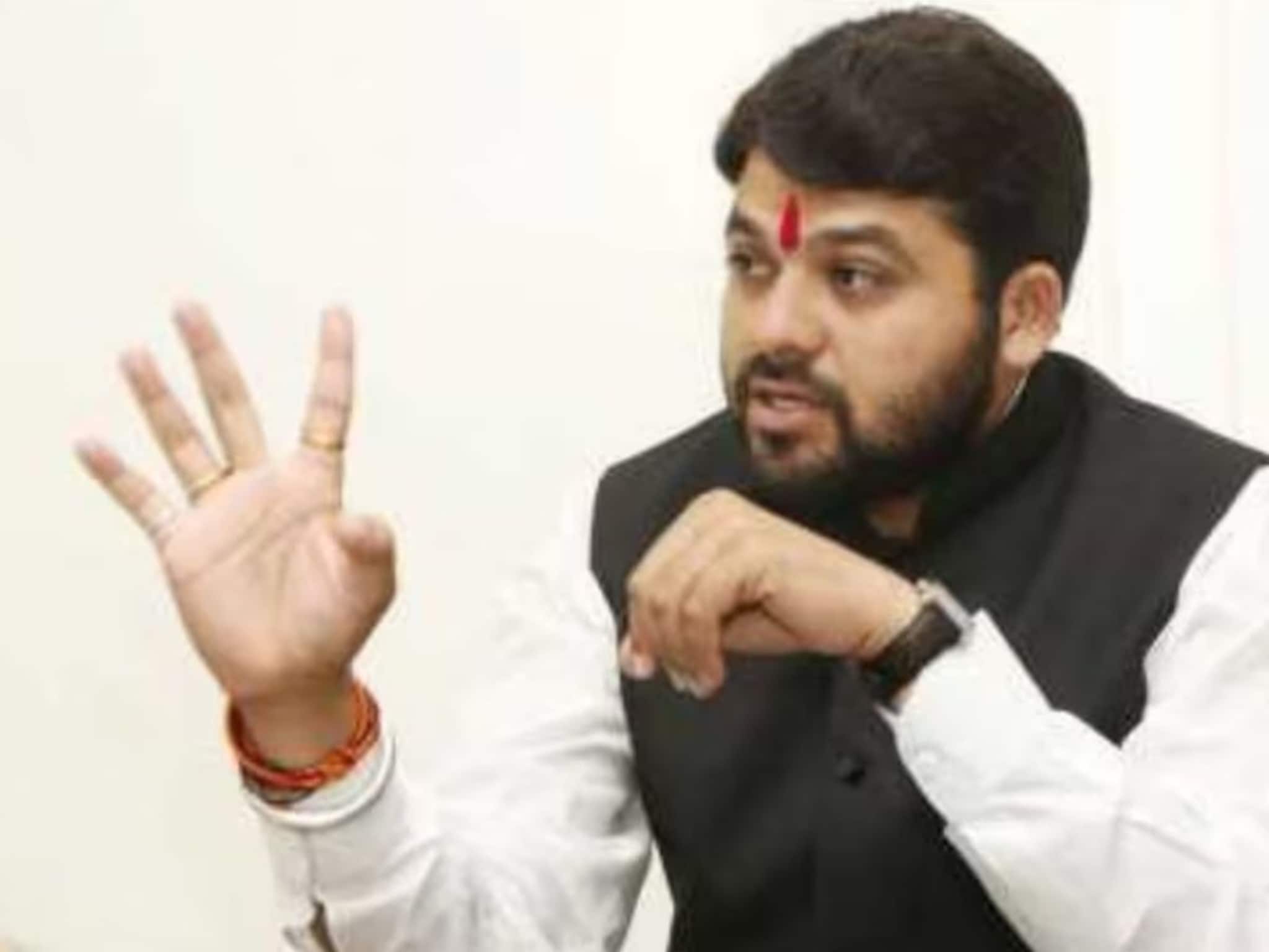 'स्वाभिमानी'मध्ये राहुनच शेतकऱ्यांची सेवा करणार; अखेर तुपकरांची भूमिका समोर!