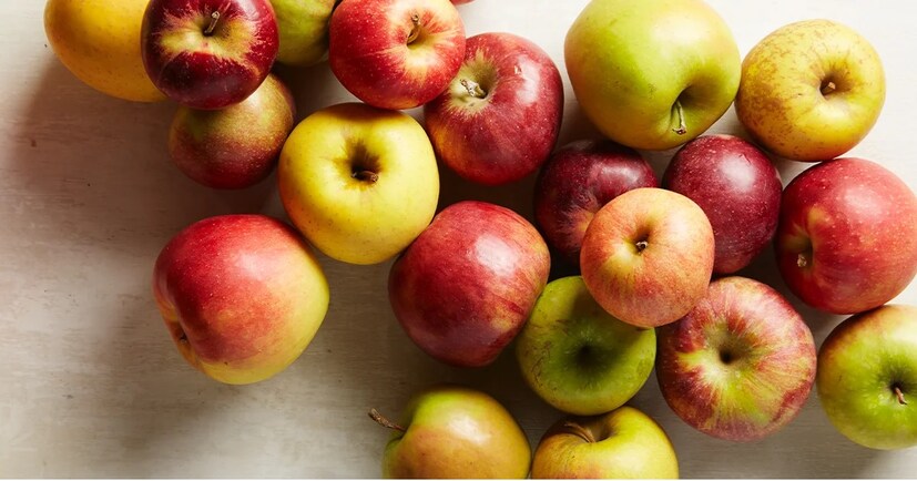 सफरचंद : सफरचंदमध्ये व्हिटॅमिन ए आढळते जे डोळ्यांची दृष्टी सुधारण्यासाठी मदत करते. याशिवाय इतर फळांचा आहारात समावेश करणेही चांगले ठरू शकते.