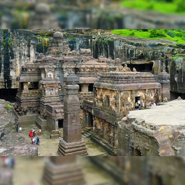 वेरूळ लेणी ही छत्रपती संभाजी नगर शहरापासून 30 कि.मी. अंतरावरील वेरूळ गावातील जगप्रसिद्ध लेणी आहेत. ही सह्याद्रीच्या सातमाळा पर्वत रांगेतील डोंगरकड्यात साधारणतः पाचव्या ते दहाव्या शतकाच्या कालखंडात कोरलेल्या एकूण 34 लेणी आहेत. युनेस्कोने इ.स. 1983 मध्ये वेरूळ लेणीचा समावेश जागतिक वारसास्थळांच्या यादीत केला. कैलास मंदिर या जगातील त्याच्या स्थापत्यशास्त्रात अदभुत आहे.