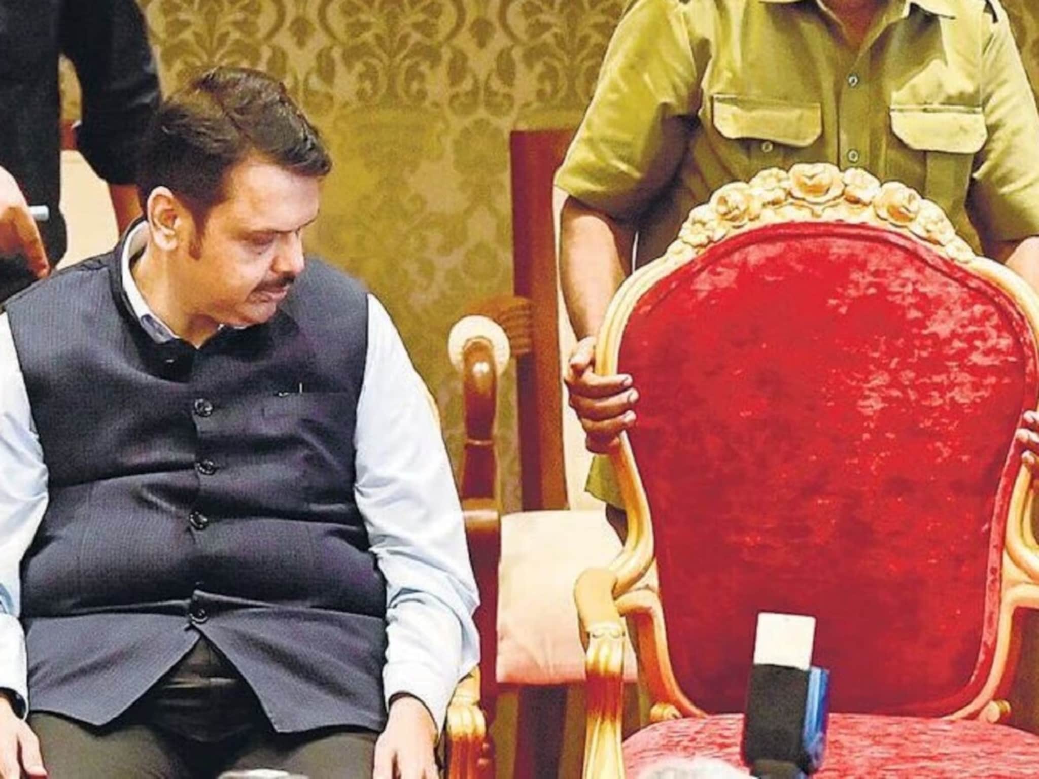 होय, दोन्ही उपमुख्यमंत्र्यांची मुख्यमंत्र्यांच्या खुर्चीवर नजर पण... : फडणवीस