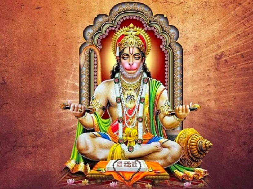 घरातली नकारात्मक ऊर्जा घालवण्यासाठी मंगळवारी हनुमानाची पूजा करावी. सकाळी व संध्याकाळी मारूतीसमोर पंचमुखी दिवा लावावा. अष्टगंध जाळून त्याचा सुगंध सगळ्या घरात पसरू द्यावा. यामुळे नकारात्मक ऊर्जा तर दूर होतेच, शिवाय घरातल्यांची प्रगतीही होते. तसंच लहान मुलांचे आजार, शिक्षणातले अडथळे आणि वाद यापासून सुटका होते.