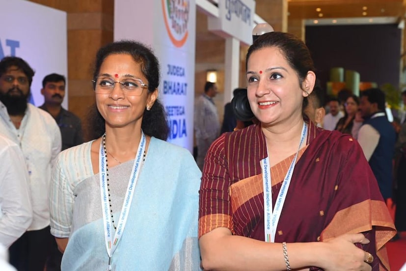 राष्ट्रवादीच्या खासदार सुप्रिया सुळे आणि शिवसेनेच्या नेत्या प्रियंका चतुर्वेदी सुद्धा यावेळी उपस्थितीत होत्या. आजच्या या बैठकीमध्ये किमान समान कार्यक्रम आणि राष्ट्रीय अजेंड्यावरही इंडिया आघाडीच्या बैठकीत चर्चा होईल. तसंच इंडिया आघाडीकडून एकत्र निवडणूक प्रचार पद्धतीचं नियोजन करण्यात येणार आहे. 