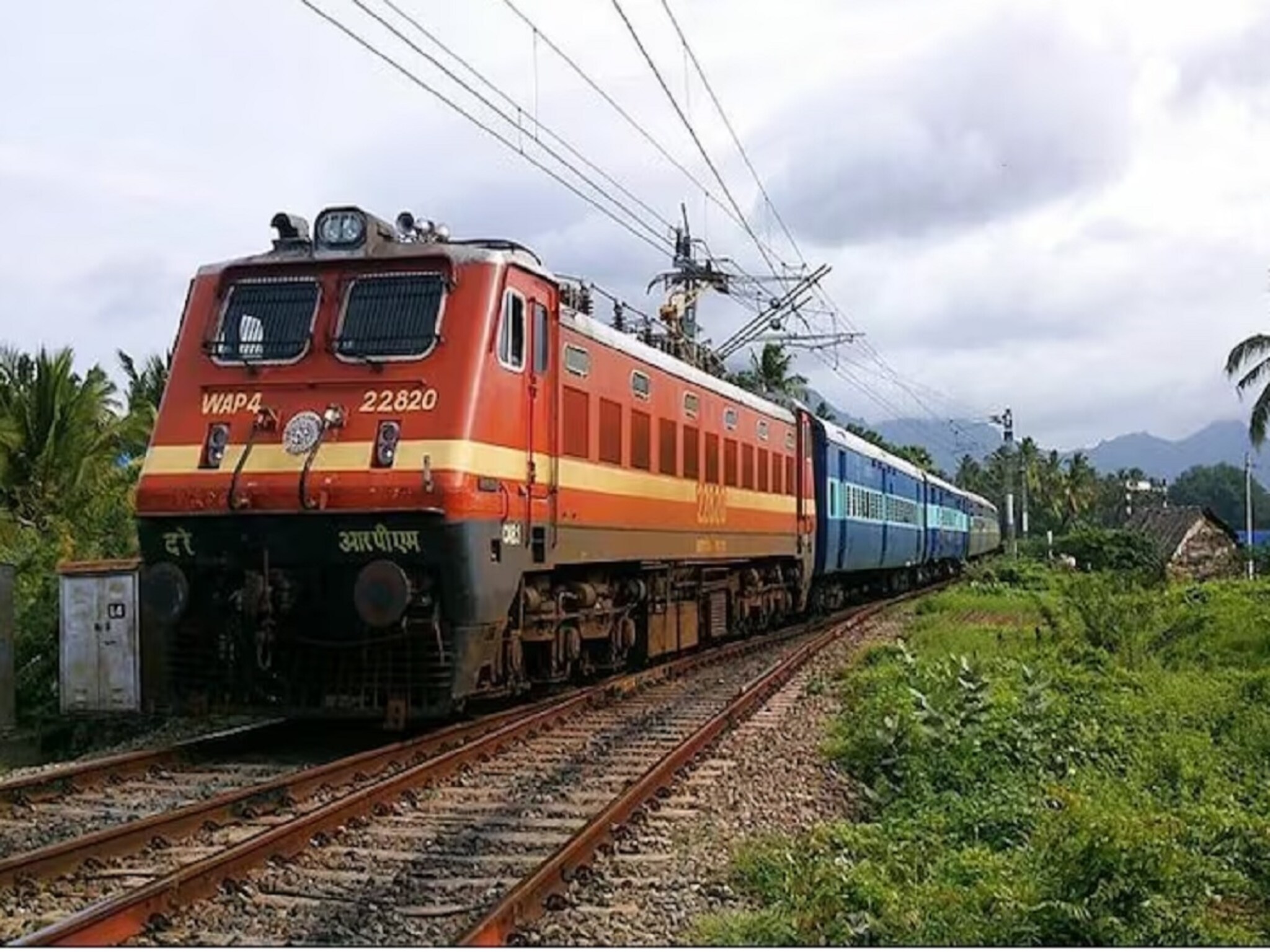 Railway Jobs : भारतीय रेल्वेत 9 हजार पदांसाठी भरती, मिळणार लाखो रुपये पगार, अशी आहे अर्जाची प्रक्रिया