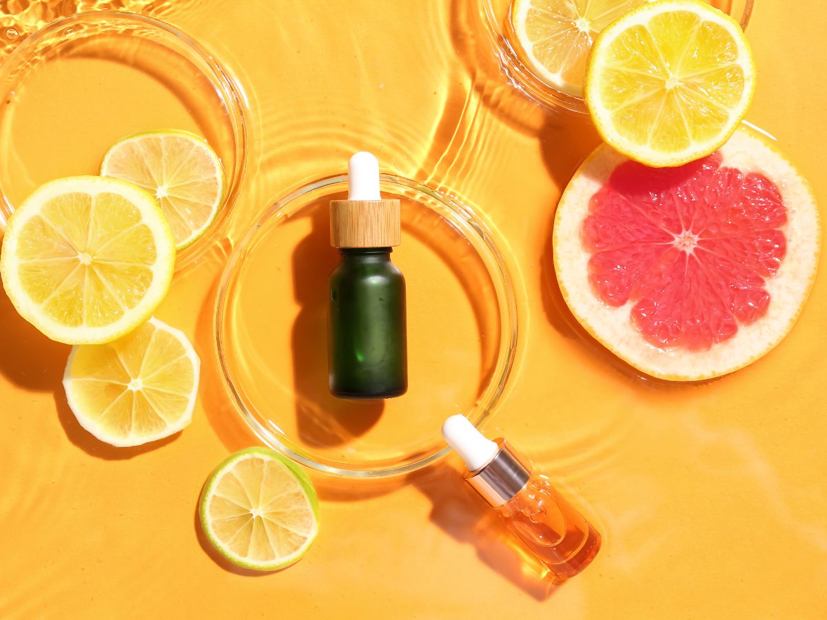 Skin Care Tips त्वचा चिरतरुण ठेवायचीय? मग वापरा व्हिटॅमिन सी फेस सीरम