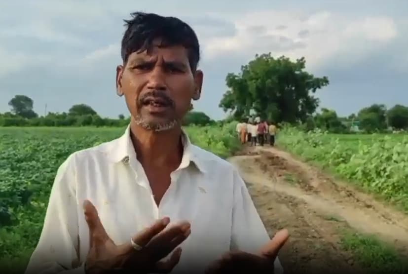 एकीकडे स्वातंत्र्याचा अमृत महोत्सव साजरा होतोय आणि भारत चंद्रावर जाऊन पोहोचला. मात्र मूलभूत सुविधांपासून वंचित गावे अजूनही देशात आहेत. खैराटी येथील गावकरी गेल्या कित्येक काळापासून प्रशासनाला निवेदन देत आहेत. मात्र याची दखल घेतली नाही, असे मृताचे भाऊ सुनील भोसले यांनी सांगितले.