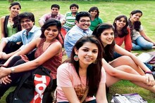 Amazonमध्ये कशी मिळते लाखोंचं पॅकेज असणारी नोकरी? यासाठी कोणतं शिक्षण लागतं?