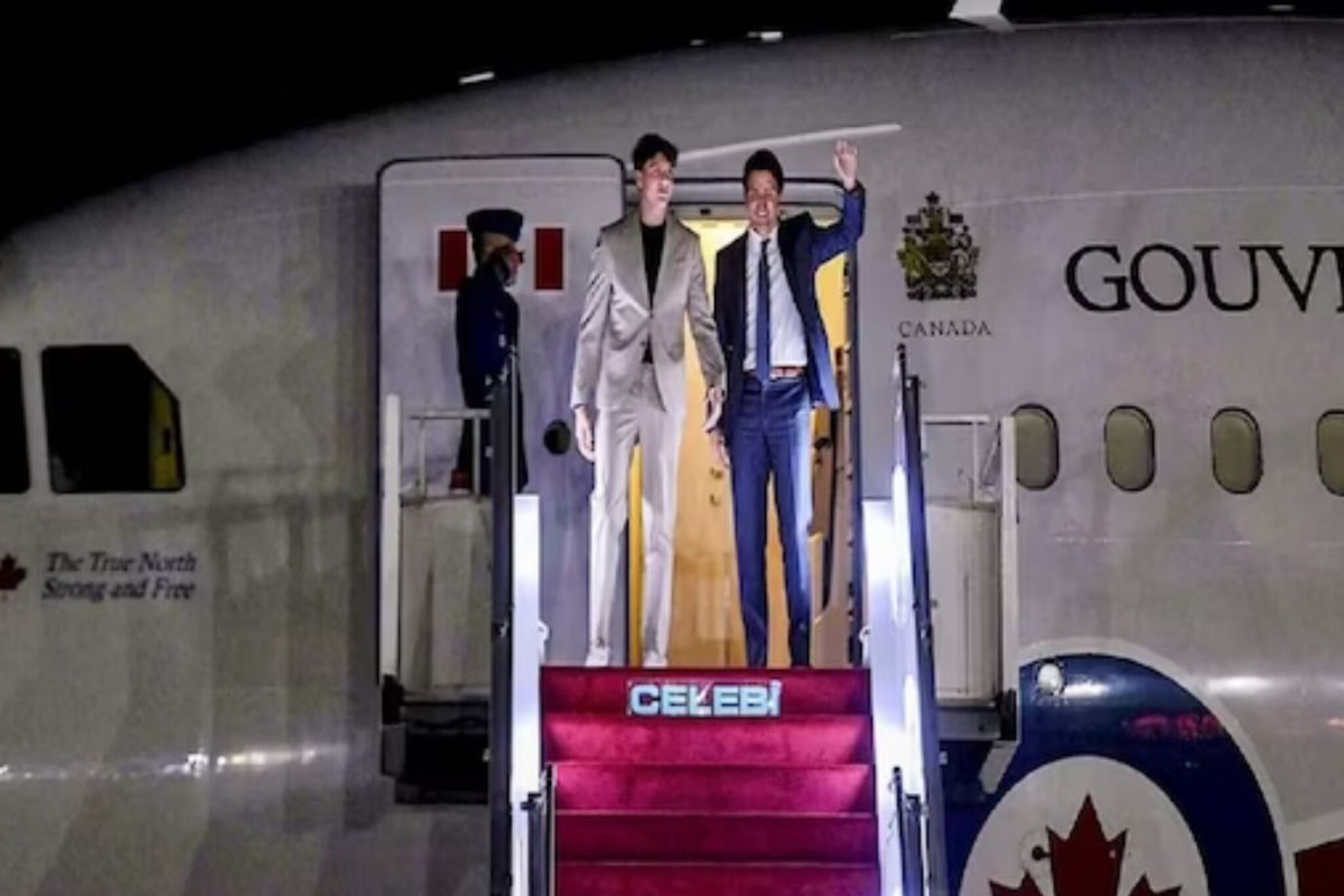 'या' श्रीमंत देशाचा पंतप्रधान 36 वर्ष जुन्या विमानात करतो प्रवास