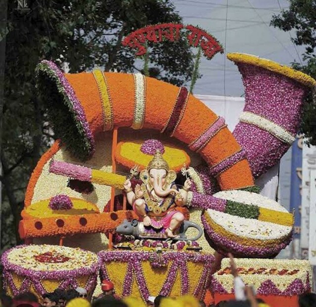 मानाचा तिसरा गणपती - गुरुजी तालीम मंडळाचा गणपती हा पुण्याचा मानाचा तिसरा गणपती. लोकमान्य टिळकांनी गणपतीचा उत्सव सुरू करण्यापूर्वी पाच वर्षे आधी या गणपतीचा उत्सव सुरू झाला. हिंदू-मुस्लिम ऐक्याचं प्रतिक म्हणून हा गणपती ओळखला जातो.