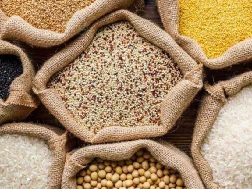 मधुमेहाचा धोका कमी: मिलेट्सचा ग्लायसेमिक इंडेक्स कमी असतो, याचा अर्थ ते साखर हळूहळू रक्तप्रवाहात सोडतात आणि निरोगी रक्तातील साखरेची पातळी राखण्यास मदत करतात. मिलेट्स इन्सुलिनच्या उत्पादनाचे नियमन करण्यास आणि इन्सुलिन प्रतिरोधनास प्रतिबंध करण्यास देखील मदत करते.