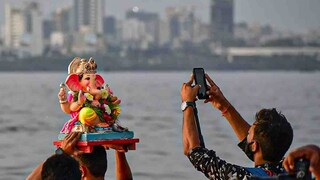 मुंबईकरांनो बाप्पाला निरोप देताय? मुंबईकरांनो बाप्पाला निरोप देताय?