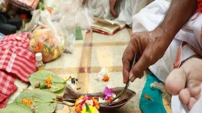पितृपक्षाचे महत्त्व 2023 पितृपक्षाचे महत्त्व 2023