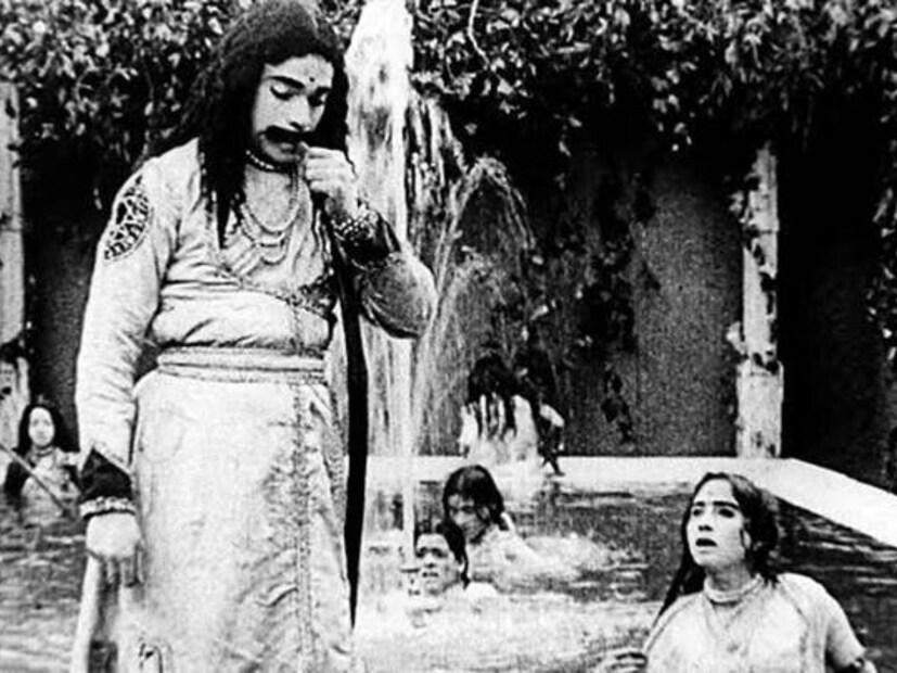 तुम्हाला माहिती आहे का भारतातील पहिला मराठी चित्रपट कोणता आहे? त्यासाठी तुम्हाला आम्ही चार पर्याय देतो. त्यातील एक पर्याय हे या प्रश्नाचं उत्तर आहे. 
