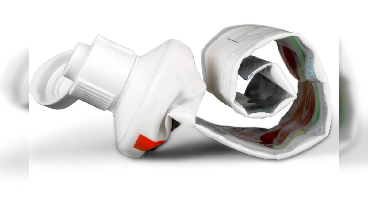 टूथपेस्टच्या रिकामी ट्युबचे एक ना दोन तब्बल 6 फायदे; फेकण्याआधी हा