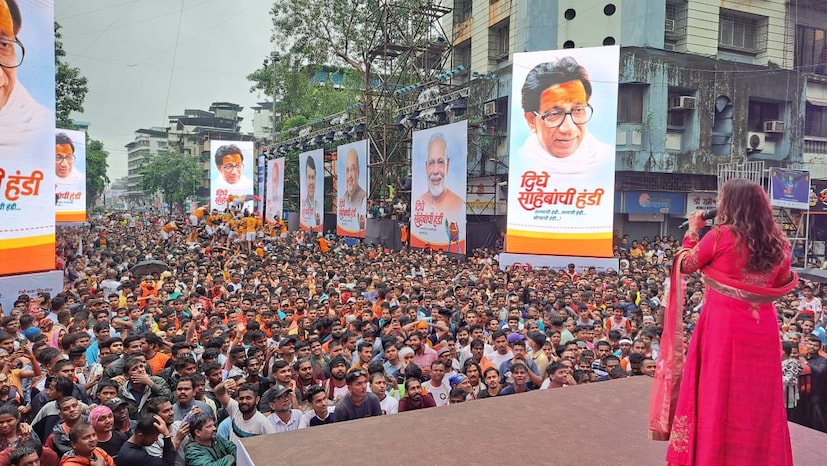 दरवर्षी प्रमाणे यावर्षी देखील संपूर्ण महाराष्ट्रात दहीहंडीचा सण मोठ्या उत्साहात साजरा करण्यात येत आहे. मुंबई, ठाणे सारख्या शहरात राजकीय पक्ष आणि सामाजिक संस्थांकडून दहीहंडीचे मोठ्या प्रमाणात आयोजन करण्यात आले असून महाराष्ट्रातील विविध भागातून येथे दहीहंडी पथक दाखल होत आहेत. दरवर्षी प्रमाणे यावर्षी देखील संपूर्ण महाराष्ट्रात दहीहंडीचा सण मोठ्या उत्साहात साजरा करण्यात येत आहे. मुंबई, ठाणे सारख्या शहरात राजकीय पक्ष आणि सामाजिक संस्थांकडून दहीहंडीचे मोठ्या प्रमाणात आयोजन करण्यात आले असून महाराष्ट्रातील विविध भागातून येथे दहीहंडी पथक दाखल होत आहेत.