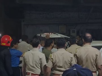 भिवंडीत इमारत कोसळून दोघांचा मृत्यू 