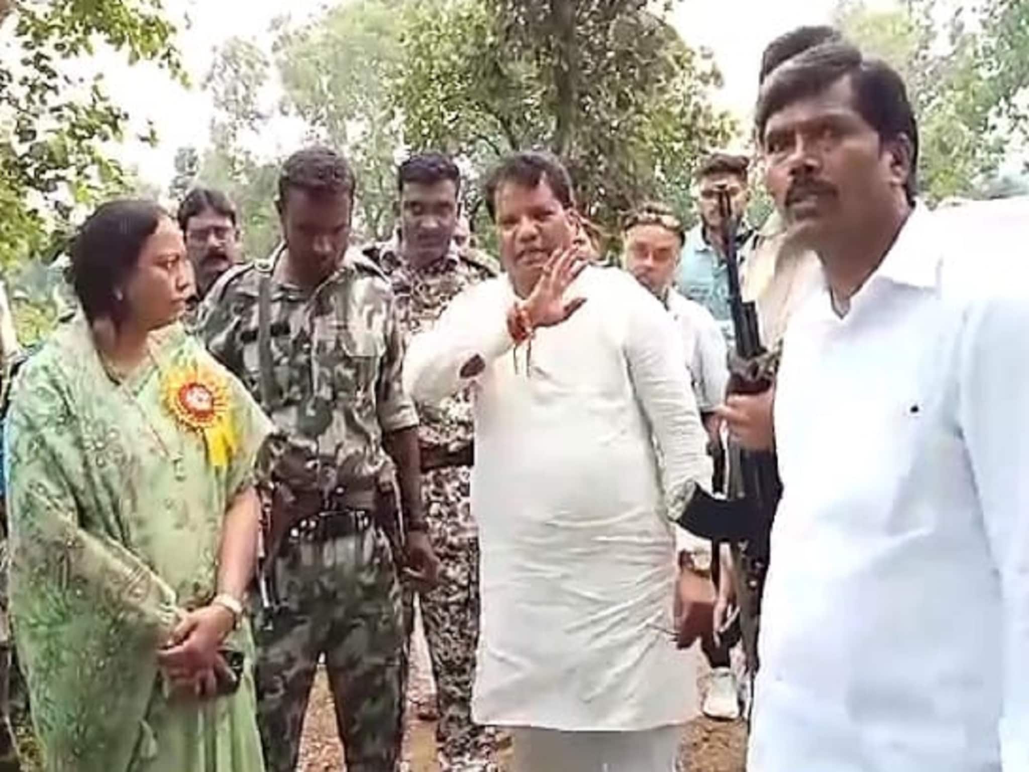 अर्धवट बांधकामाचे लोकार्पण करण्यासाठी आले आमदार, ग्रामस्थांनी पाठवलं परत