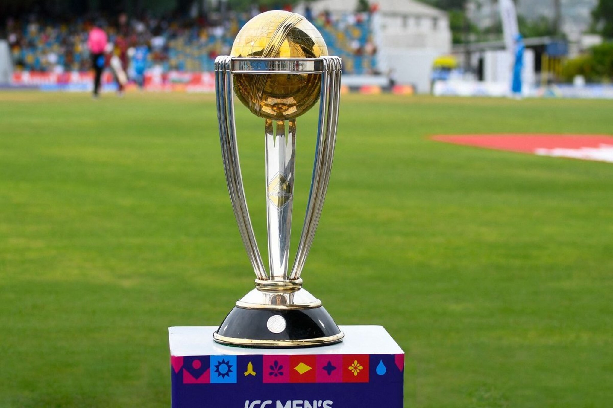 वर्ल्ड कपसाठी टीम इंडियाच्या खास दोन खेळाडूंमध्ये चढाओढ, कोणाला मिळणार संधी?