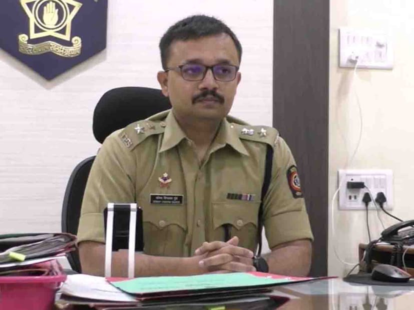 खात्रीशीर बातमी मिळाल्याने पोलीस पथकाने माहिती मिळवून व चौकशीअंती बनावट कागदपत्रे असलेल्या वाहनासह 9 जणांना वेगवेगळ्या ठिकाणाहून ताब्यात घेतलं आहे. 