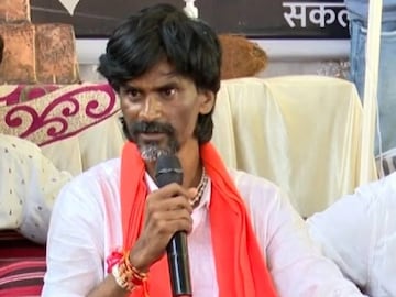 मनोज जरांगे पाटलांच्या मराठा आरक्षणासाठी सरकारकडे 5 मागण्या