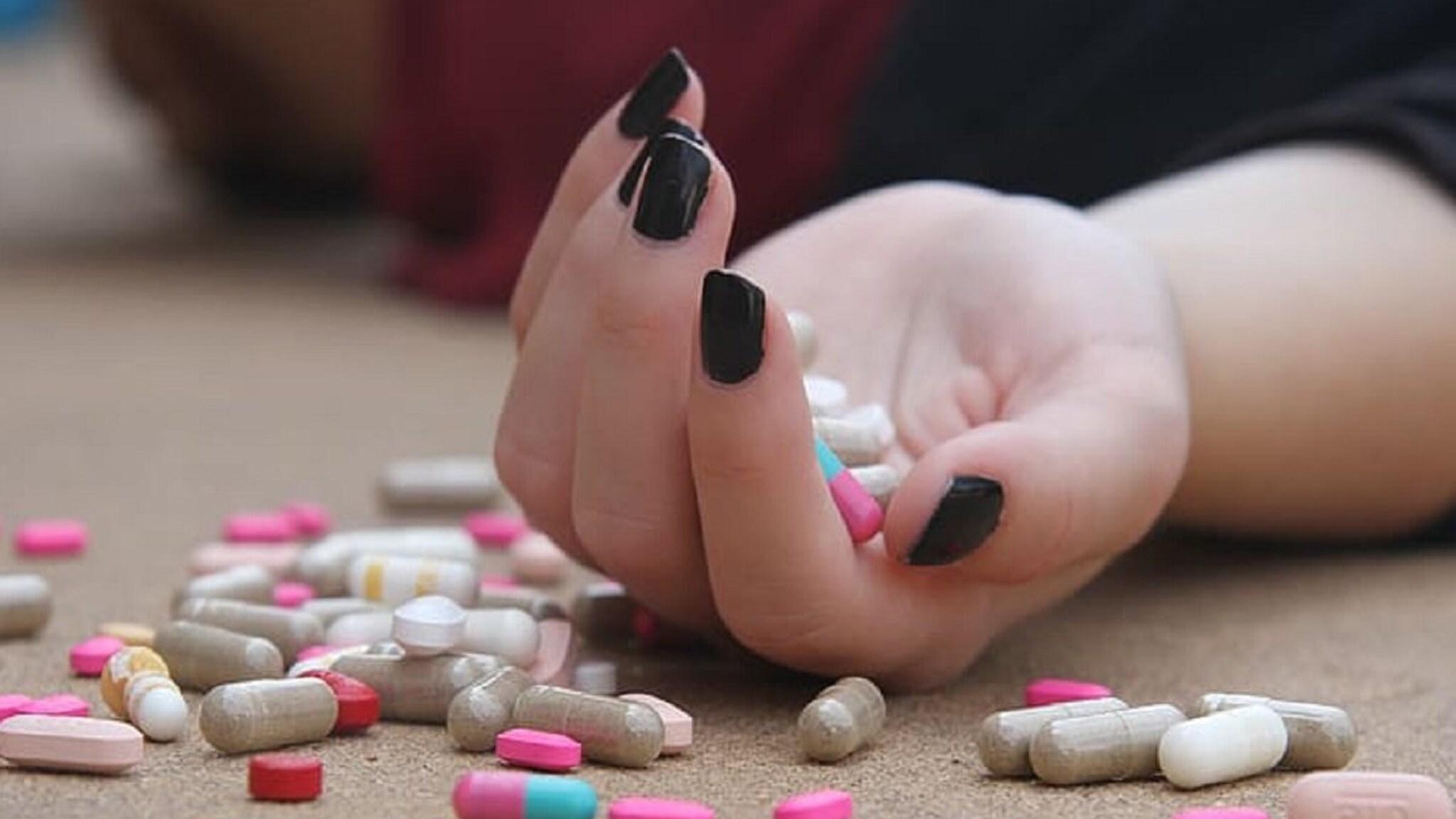 धक्कादायक! एकाच मेडिकलमधून 19 हजार नशेच्या गोळ्यांची विक्री, मोठ्या रॅकेटची शक्यता; पोलिसांची कारवाई