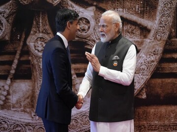 पंतप्रधान नरेंद्र मोदी-ऋषी सुनक यांच्यात खलिस्तानच्या मुद्द्यावरून चर्चा पंतप्रधान नरेंद्र मोदी-ऋषी सुनक यांच्यात खलिस्तानच्या मुद्द्यावरून चर्चा