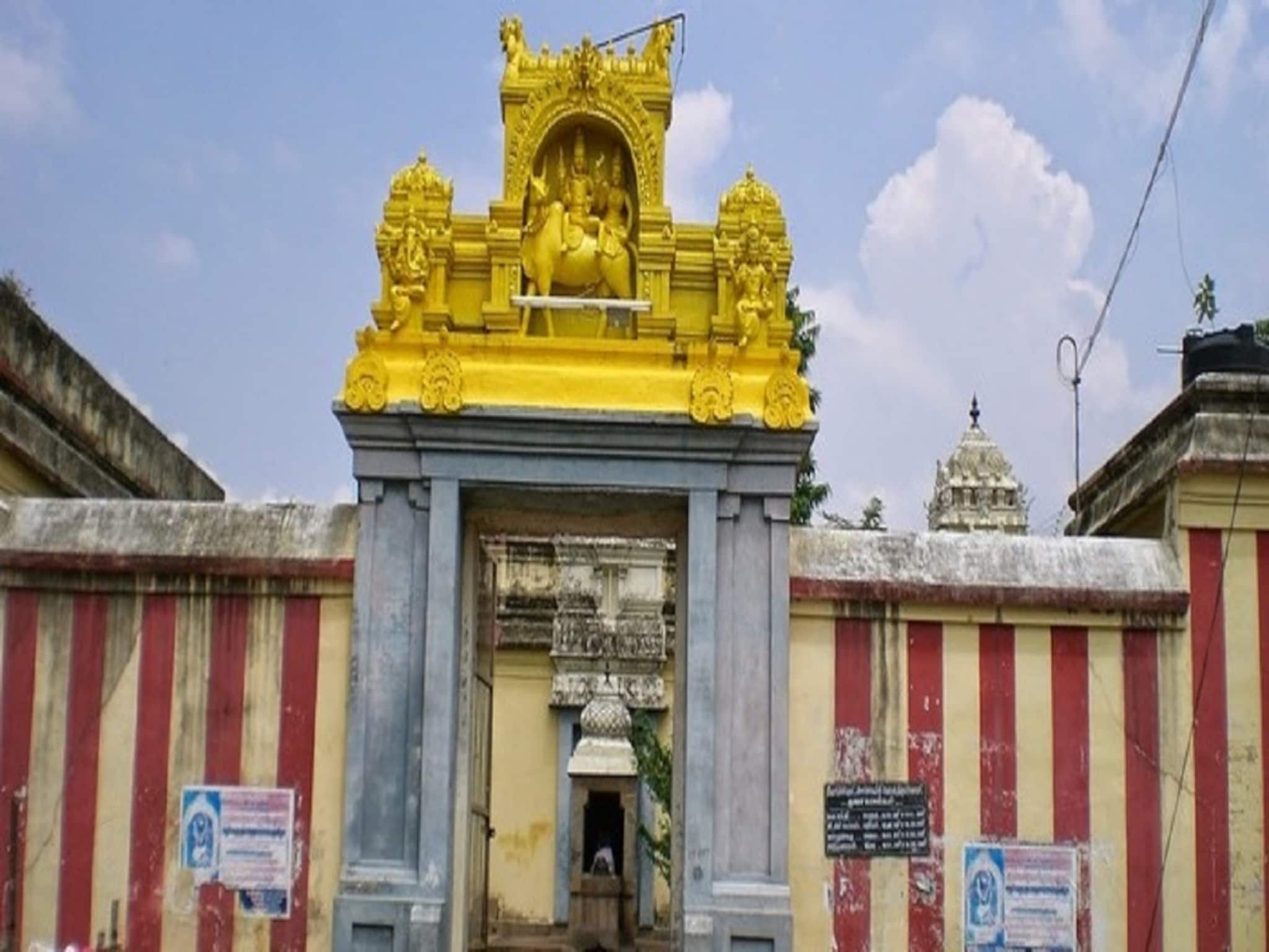 अद्भुत आहे हे गणेश मंदिर, इथं गणपती देतो 'मानवरूपात' दर्शन; पूजाही अशी की इतर कोणत्याच मंदिरात होत नाही