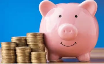 योग्य दिशेला पिगी बँक ठेवली तर उजळेल नशीब! पैशांची होईल भरभराट योग्य दिशेला पिगी बँक ठेवली तर उजळेल नशीब! पैशांची होईल भरभराट