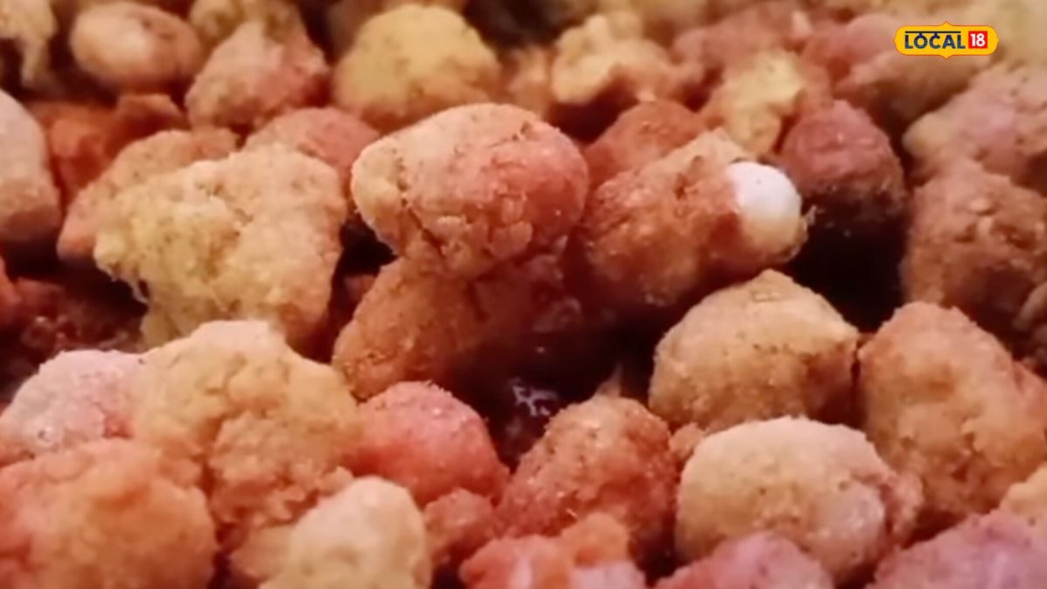 फावल्या वेळात घरीच बनवा मसाले शेंगदाणे, पाहा सोपी रेसिपी