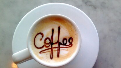 तुमचं वजन वाढत नसेल किंवा हाडं कमकुवत होत असतील तर तुम्ही रोज तूप आणि कॉफीचं सेवन करू शकता.