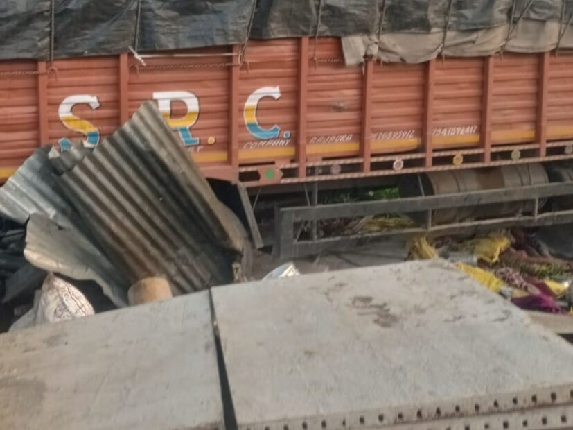 पोलिसांनी घटनास्थळाचा पंचनामा केला असून, ट्रक ताब्यात घेतला आहे. मृतक हे अमरावती जिल्ह्यातल्या चिखलदरा तालुक्यातील असल्याची माहिती मिळत आहे.