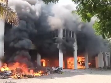 कुठे तोडफोड तर कुठे जाळपोळ, मराठा आंदोलकांच्या टार्गेटवर नेते, घटनास्थळाचे Photo