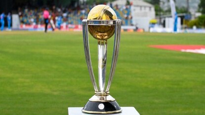 विजेत्या टीमला खरी वर्ल्ड कप ट्रॉफी मिळते का? विजेत्या टीमला खरी वर्ल्ड कप ट्रॉफी मिळते का?