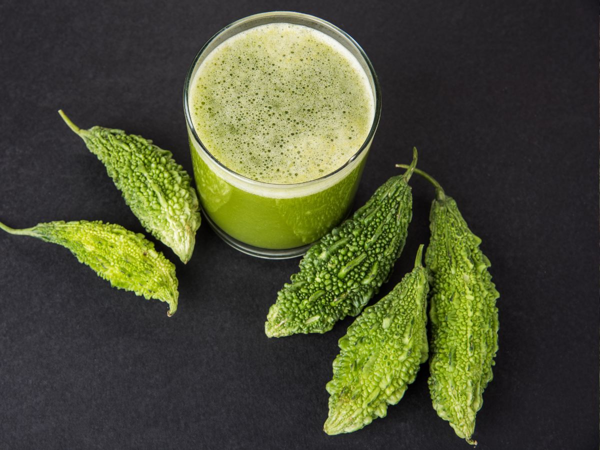 Bitter Gourd Uses आरोग्यासाठी वरदान असणाऱ्या कारल्याचे 'हे' हटके