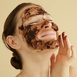 आता मूडच नाही तर चेहरा करा फ्रेश, घरातच बनवा कॉफीचे 5 फेसपॅक