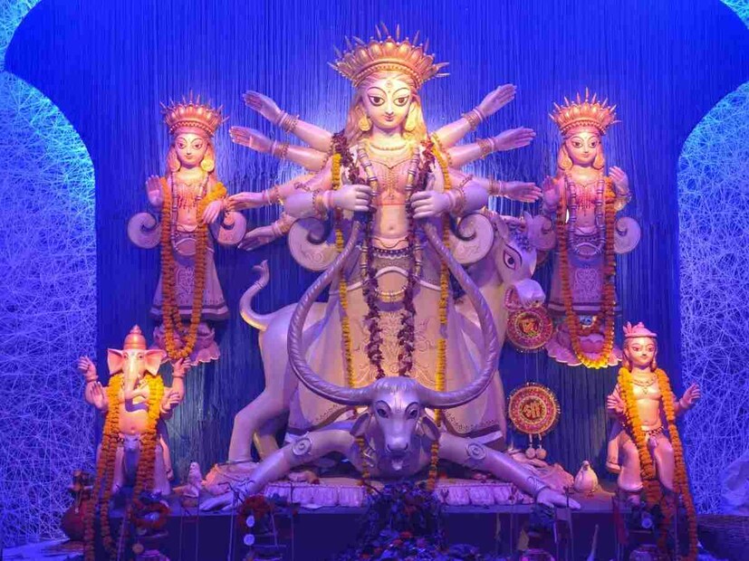 3. देवी बगुलामुखी मंत्र -ऊं ह्रीं बगुलामुखी सर्व दुष्टानांम वाचम् मुखम् पद्म स्तंभय जिह्वाम् किल्य किल्य ह्रीं ऊं स्वाहा।लाभ: हा मंत्र तांत्रिक सिद्धी प्रदान करणारा आहे.