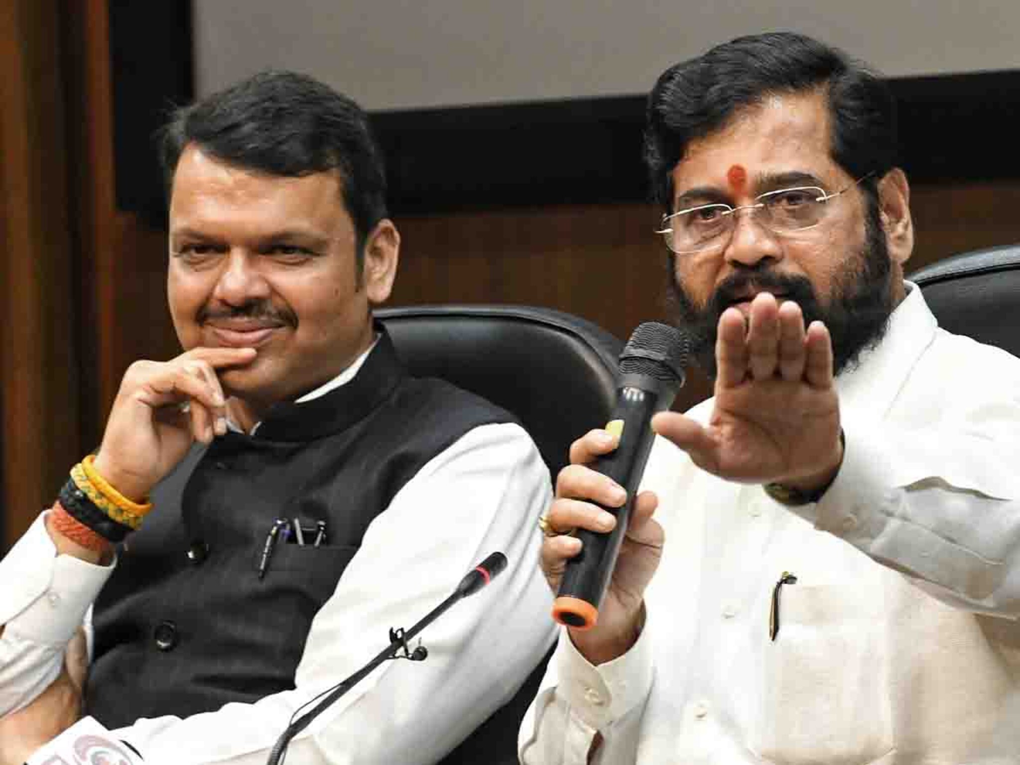 हिंगोलीत महायुतीची डोकेदुखी वाढली; उमेदवारी बदलूनही बंडखोरी कायम?
