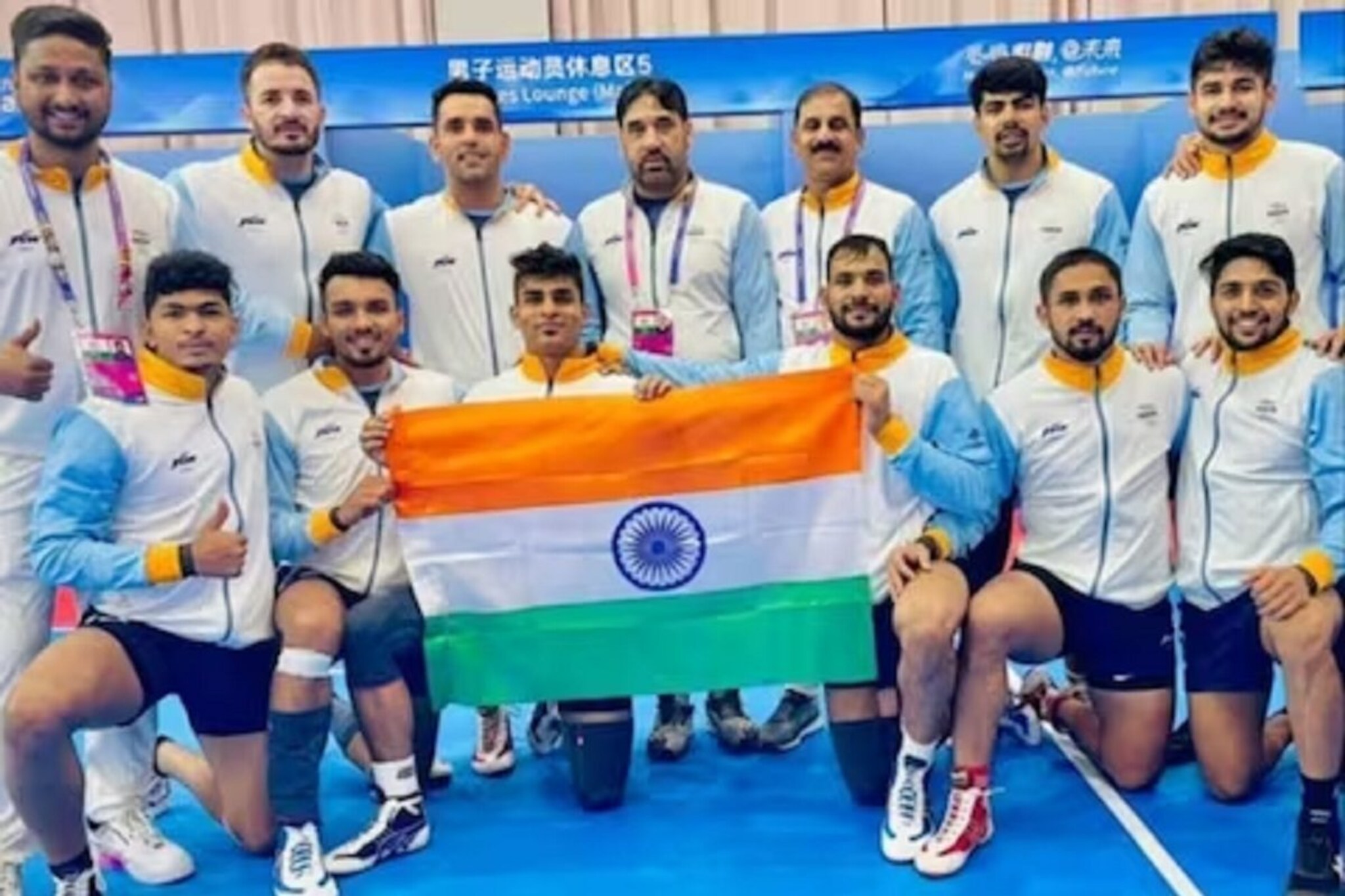 शेवटच्या दोन मिनिटात वाद, अर्धा तास खेळ थांबला; अखेर भारताने जिंकलं सुवर्ण