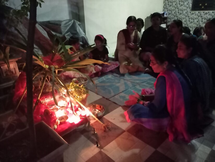 विदर्भातील कोजागिरी एक अकर्षकणाचा सण आहे. लहानांपासून मोठ्यांपर्यंत सर्वजण मोठ्या उत्साहात सहभागी होतात. विदर्भातील कोजागिरी एक अकर्षकणाचा सण आहे. लहानांपासून मोठ्यांपर्यंत सर्वजण मोठ्या उत्साहात सहभागी होतात.