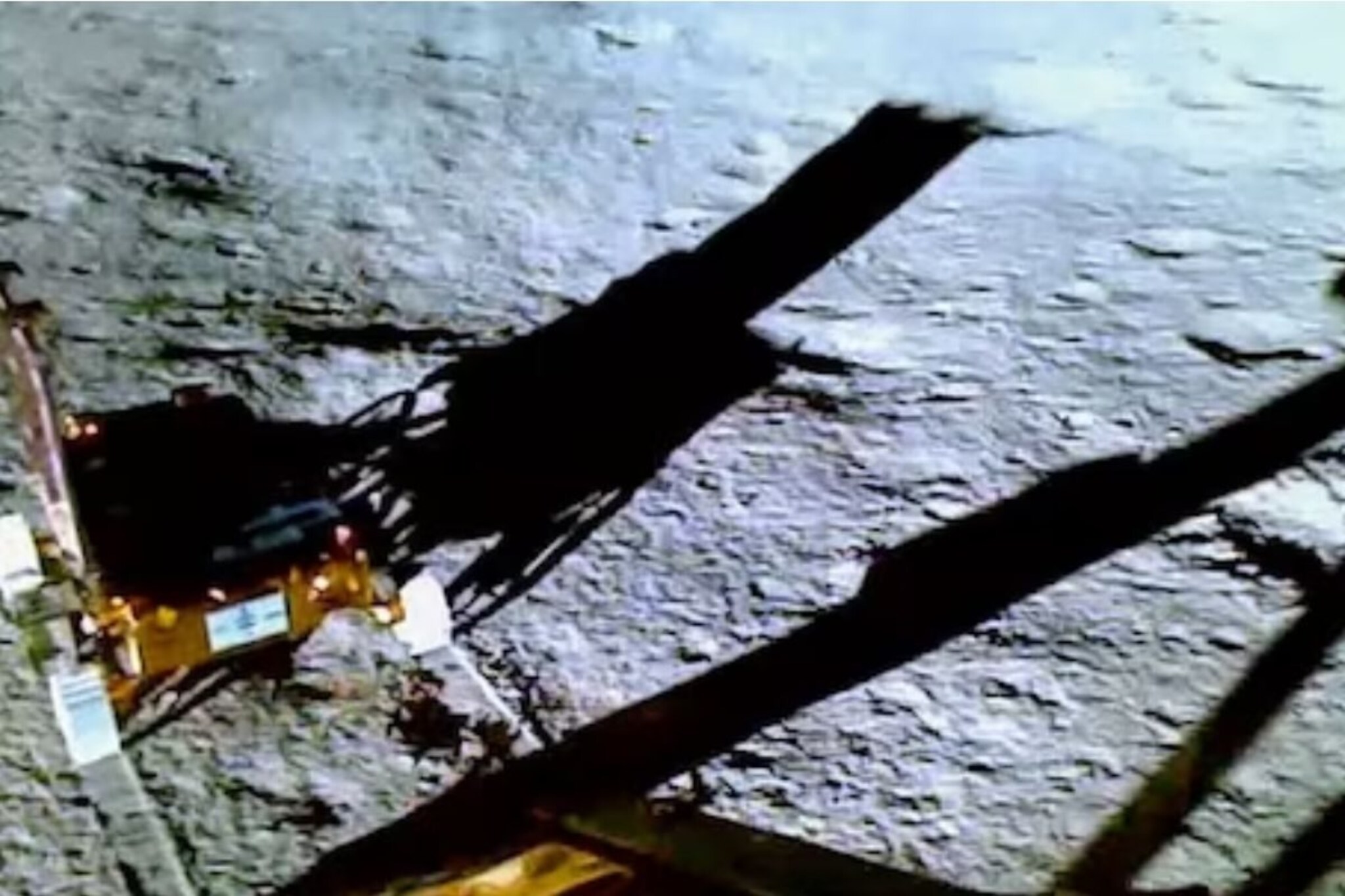 Chandrayaan-3 मोहिमेचा शेवट? ‘प्रज्ञान-विक्रम’चं काय झालं? मोठी अपडेट समोर