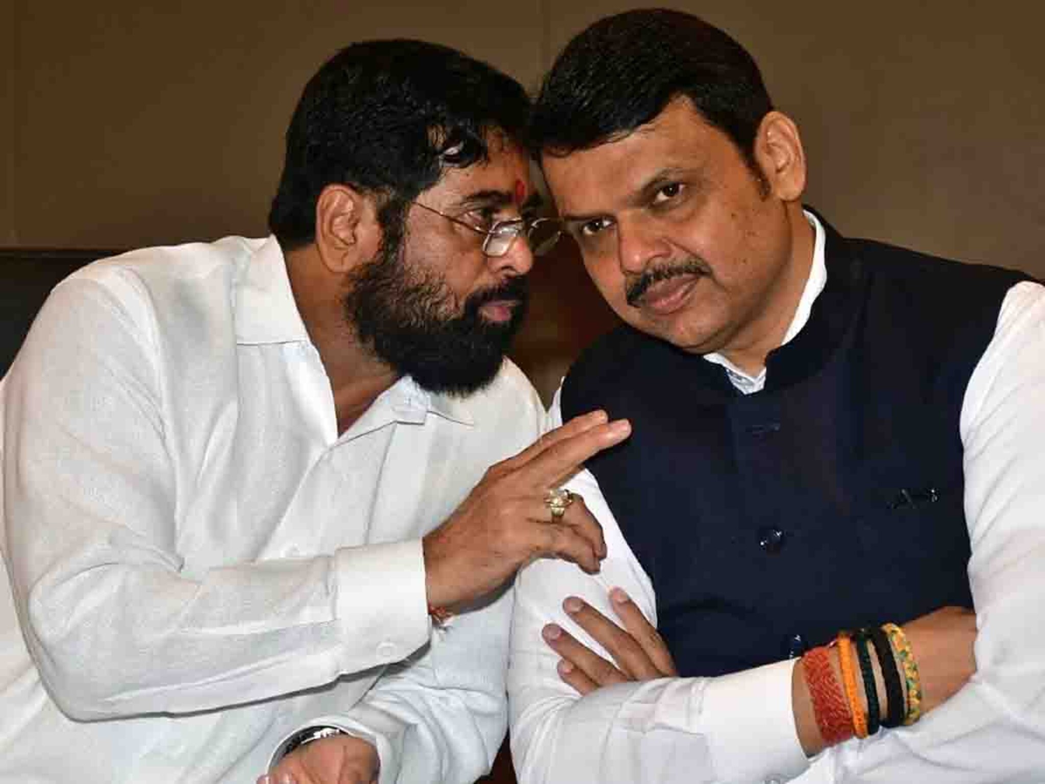 हिंगोलीत शिंदेंनी उमेदवार बदलूनही उपयोग नाही? भाजपच्या बंडखोराने वाढवलं टेंशन