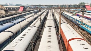 एका प्रवाशासाठी धावलेली ट्रेन