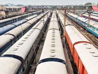 एका प्रवाशासाठी धावलेली ट्रेन