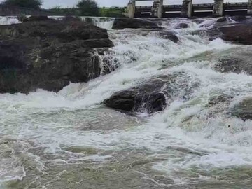 धाराशिवचे आरक्षित पाणी लातूरला