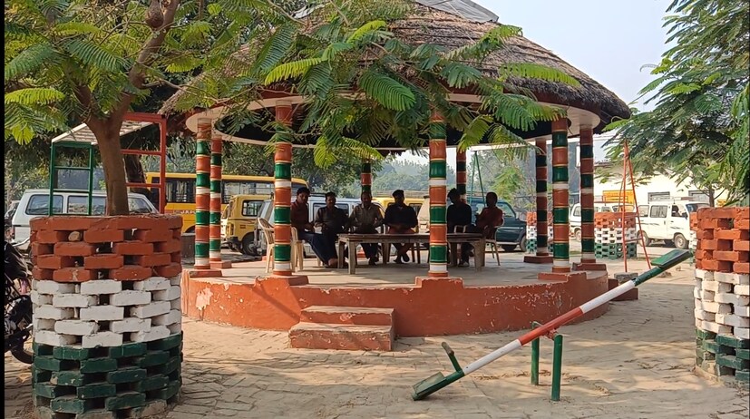 तसेच 2023 मध्ये प्रदेशातील सर्वश्रेष्ठ सरपंच पुरस्काराने अनिल कुमार गुप्ता यांना सन्मानित करण्यात आले. इतकेच नव्हे तर गावात शहराच्या धर्तीवर गावात होत असलेला विकास पाहता राज्य सरकारने केरळ आणि चंदीगड, पंजाब येथे झालेल्या राष्ट्रीय स्तरावरील कार्यशाळेत सहभागी होण्यासाठी ग्रामप्रमुख अनिलकुमार गुप्ता यांना पाठवले होते.