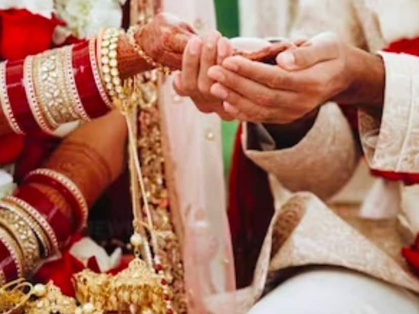 जानेवारी 2024 : जानेवारी महिन्यामध्ये येते 3 जानेवारी, 4 जानेवारी, 5 जानेवारी, 6 जानेवारी, 8 जानेवारी, 17 जानेवारी, 22 जानेवारी, 27 जानेवारी, 28 जानेवारी आणि 30 जानेवारी.
