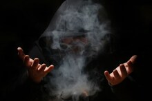 2024 वर्ष धोक्याचं? नव्या वर्षाच्या पहिल्याच दिवशी समोर आली भयंकर भविष्यवाणी